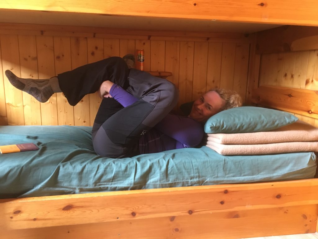 Stretchpaus efter en härlig vandring